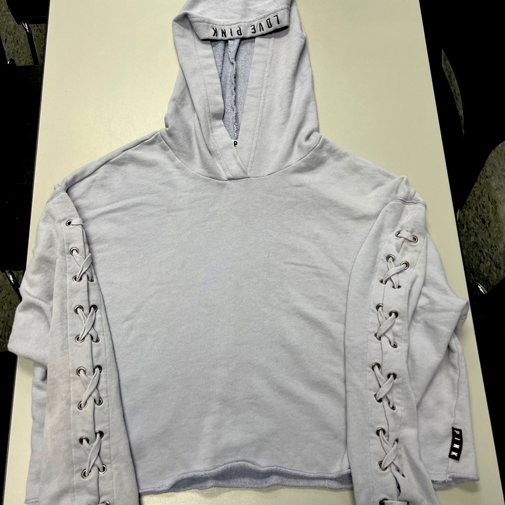 VICTORIAS SECRET PINK Cropped Hoodie Sweatshirt Top  Gray Logo Accent Sleeves L